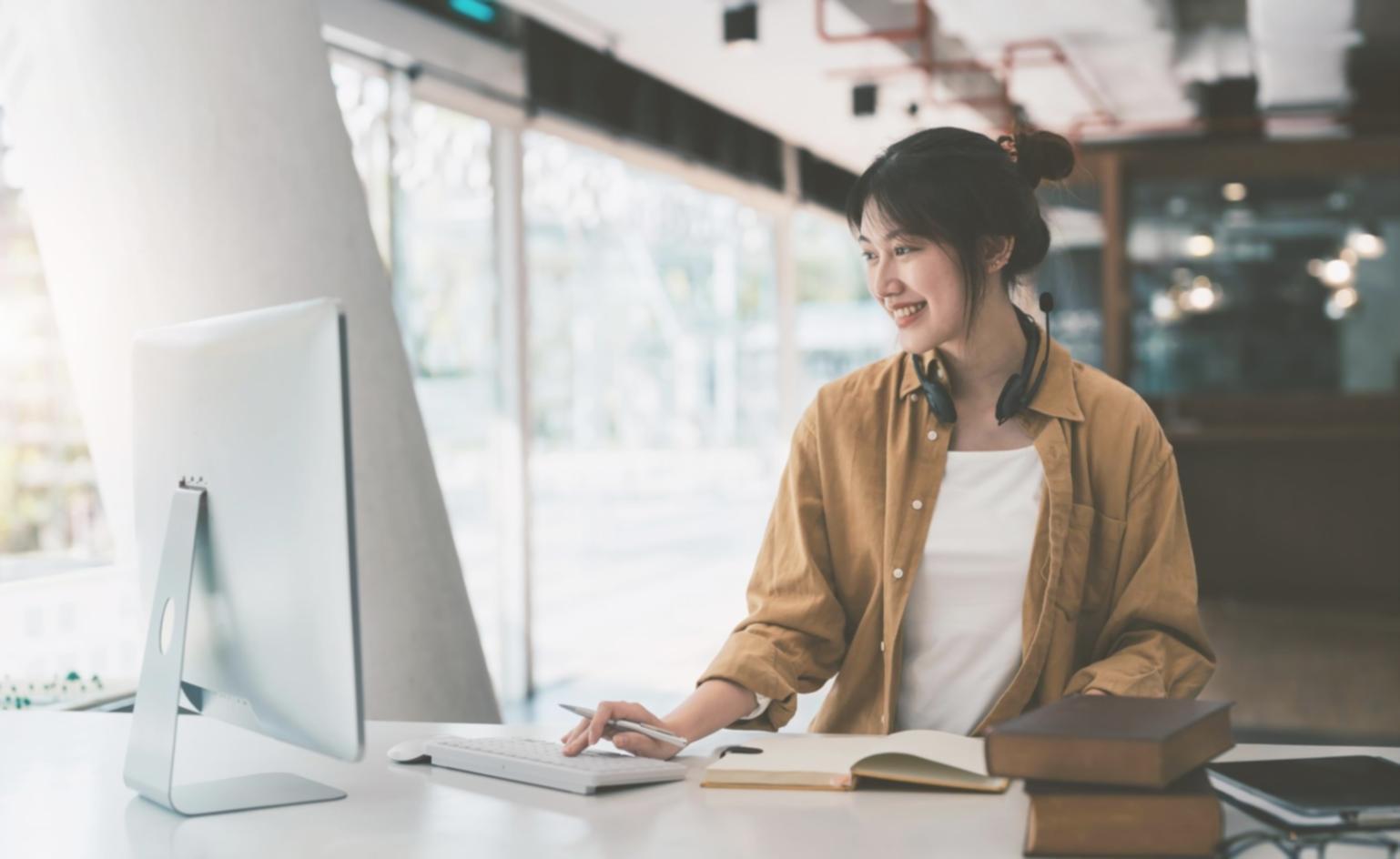 Espace de travail calme favorisant la réflexion personnelle